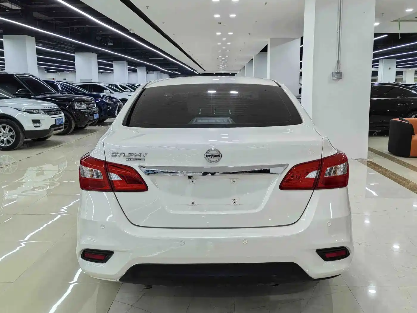 Фото 3 - Nissan Sylphy