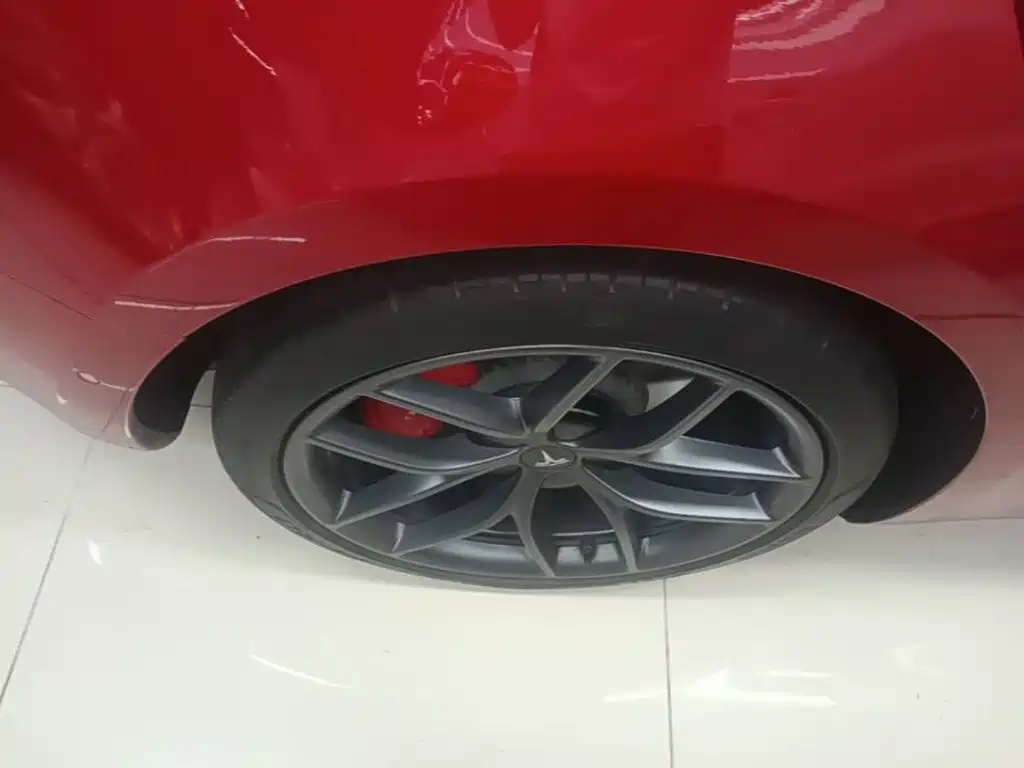 Photo 8 - Tesla Model 3
