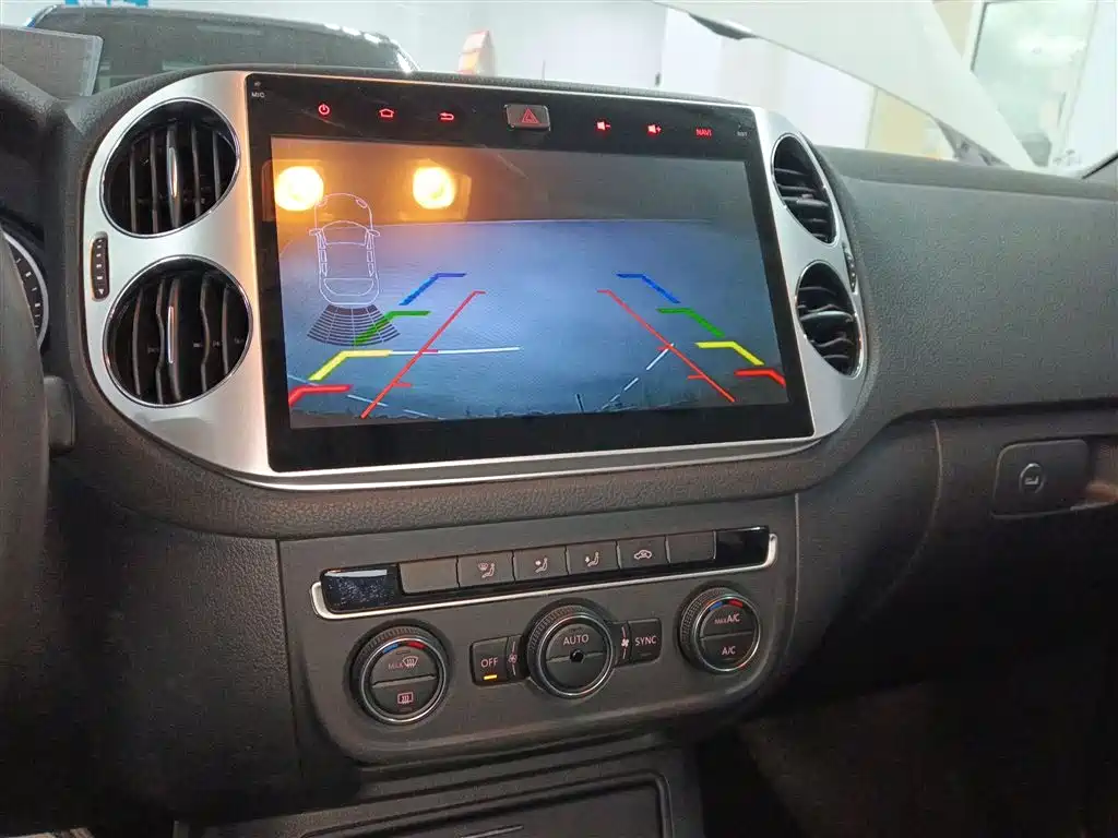 Volkswagen Tiguan 2015 1.8TSI Automatic 2WD Comfortline фото 13