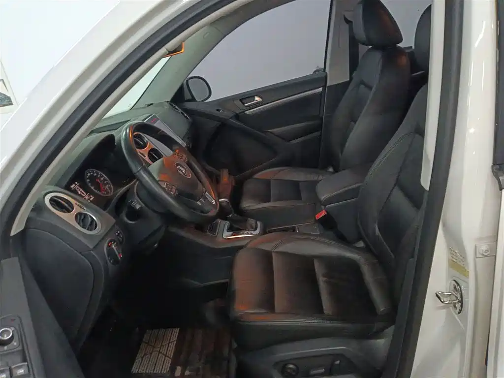 Volkswagen Tiguan 2015 1.8TSI Automatic 2WD Comfortline фото 15