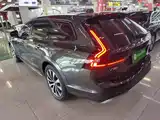 Photo 5 - Volvo V90