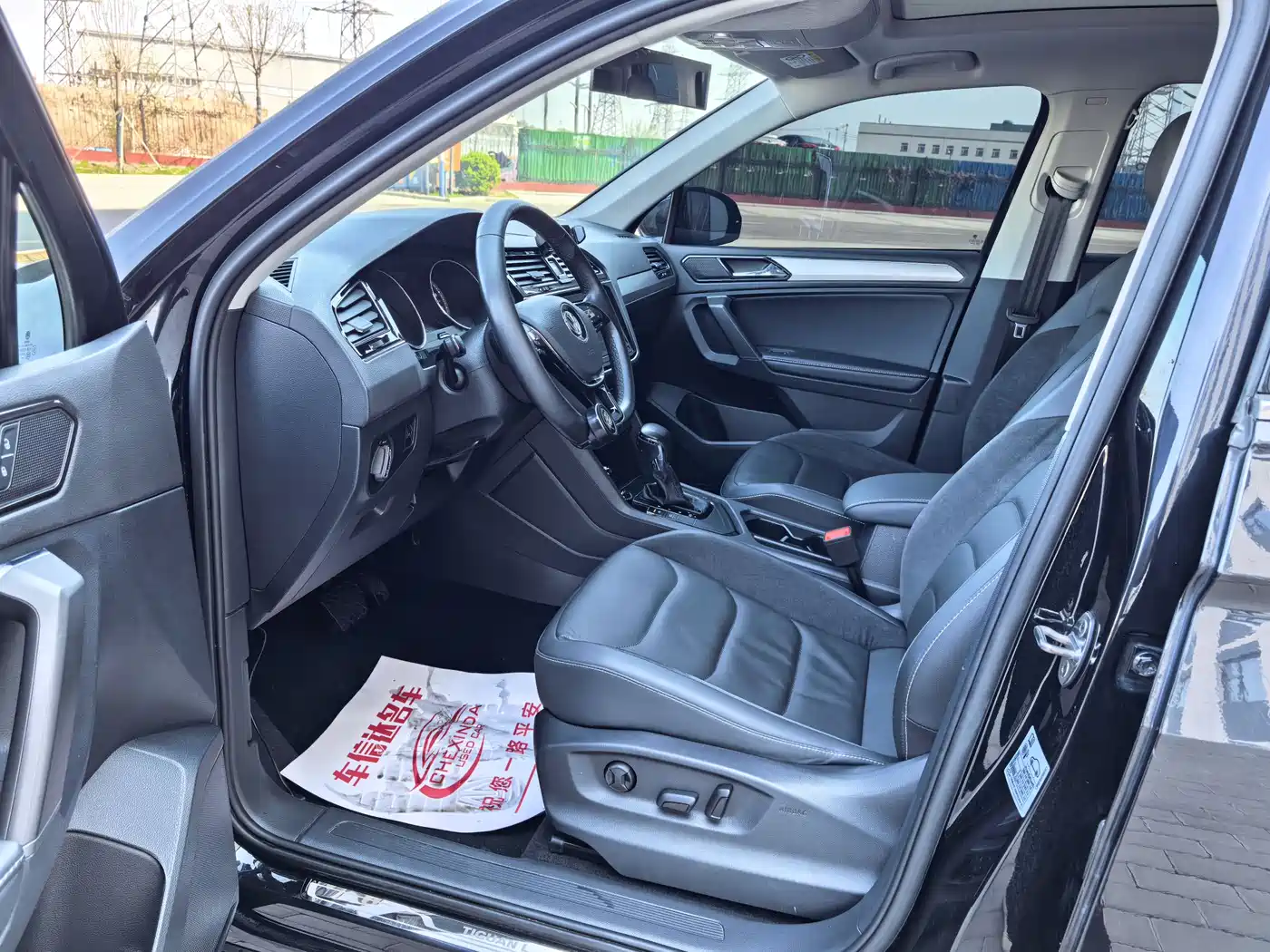 Volkswagen Tiguan L 2018 Facelift 330TSI Automatic 2WD Luxury Edition фото 4