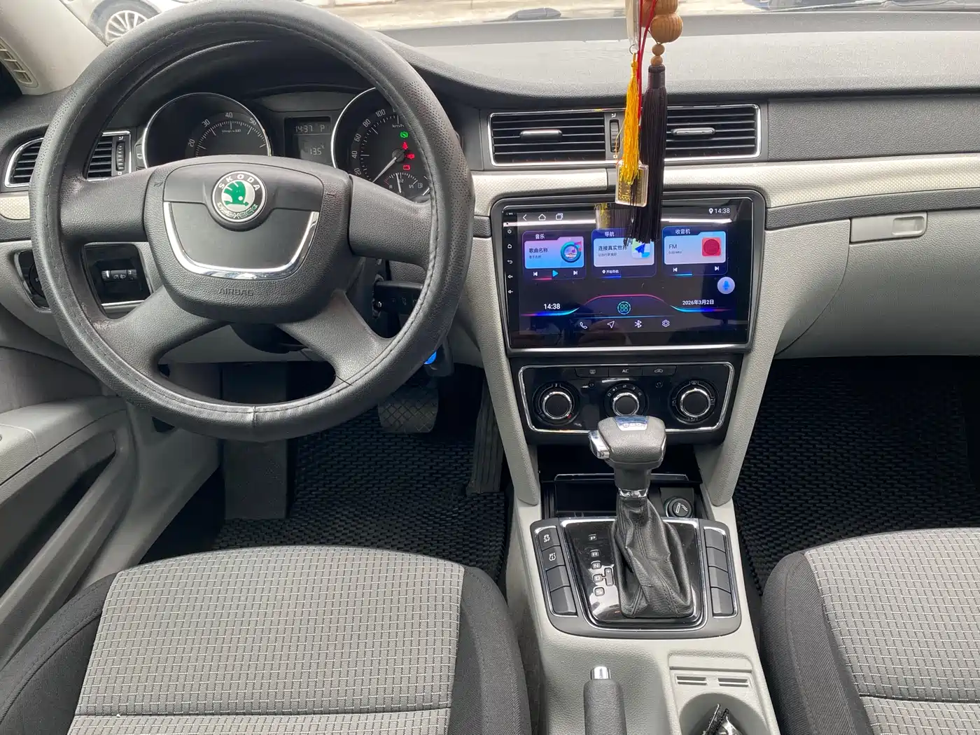 Škoda Superb 2010 1.4TSI DSG Grace Edition фото 5