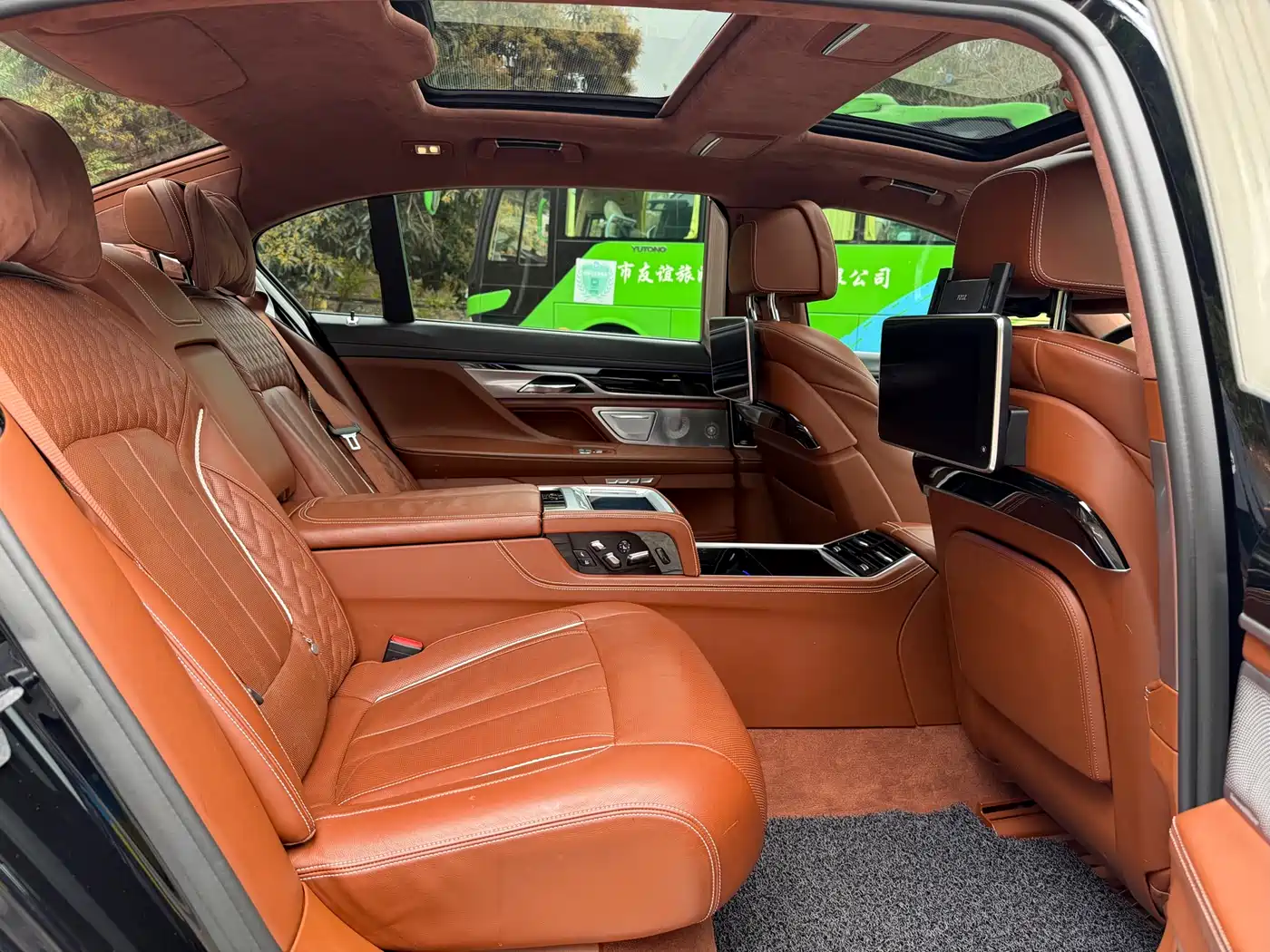 BMW 7 Series 2018 740Li xDrive Premium Type M Sport Package фото 16