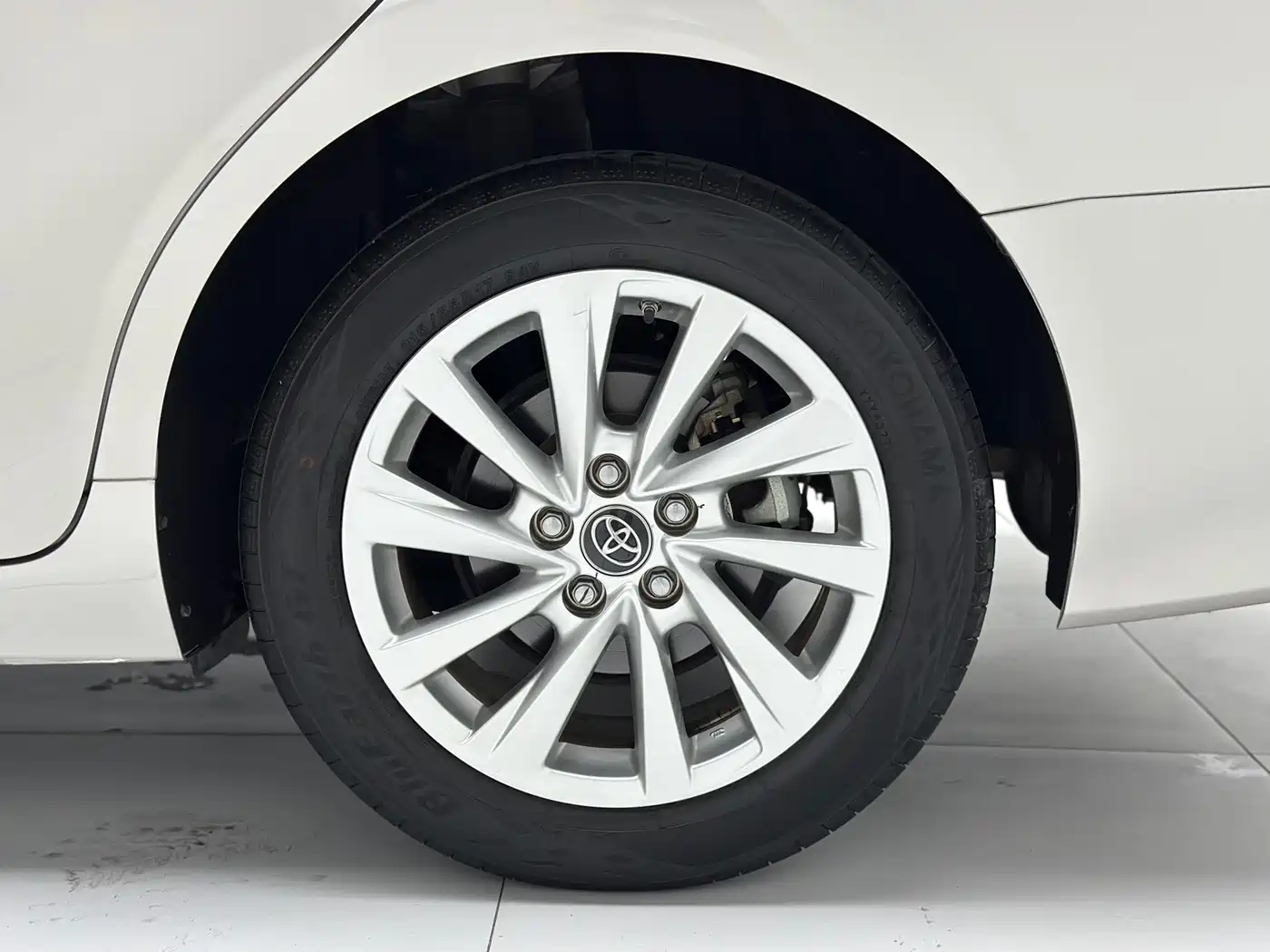 Toyota Camry 2021 2.0G Luxury Edition фото 19
