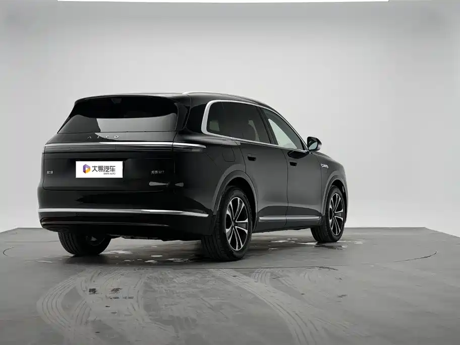 AITO Wenjie AITO M7 2026 Extended Range Max AWD 5-seater фото 3