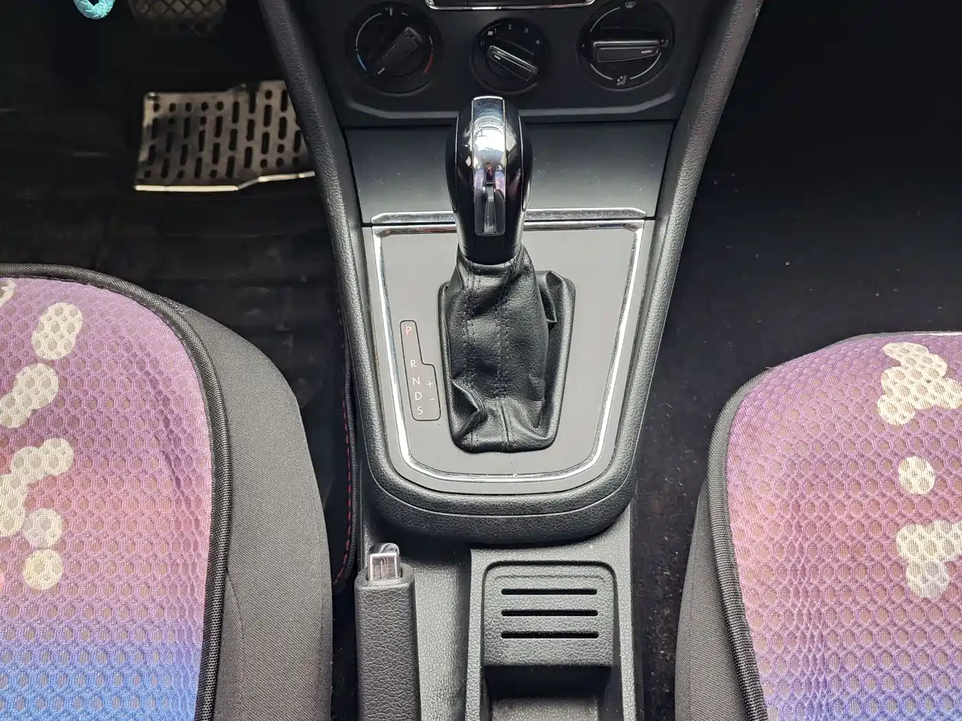 Volkswagen Bora 2016 Model 1.6L Automatic Fashion фото 17