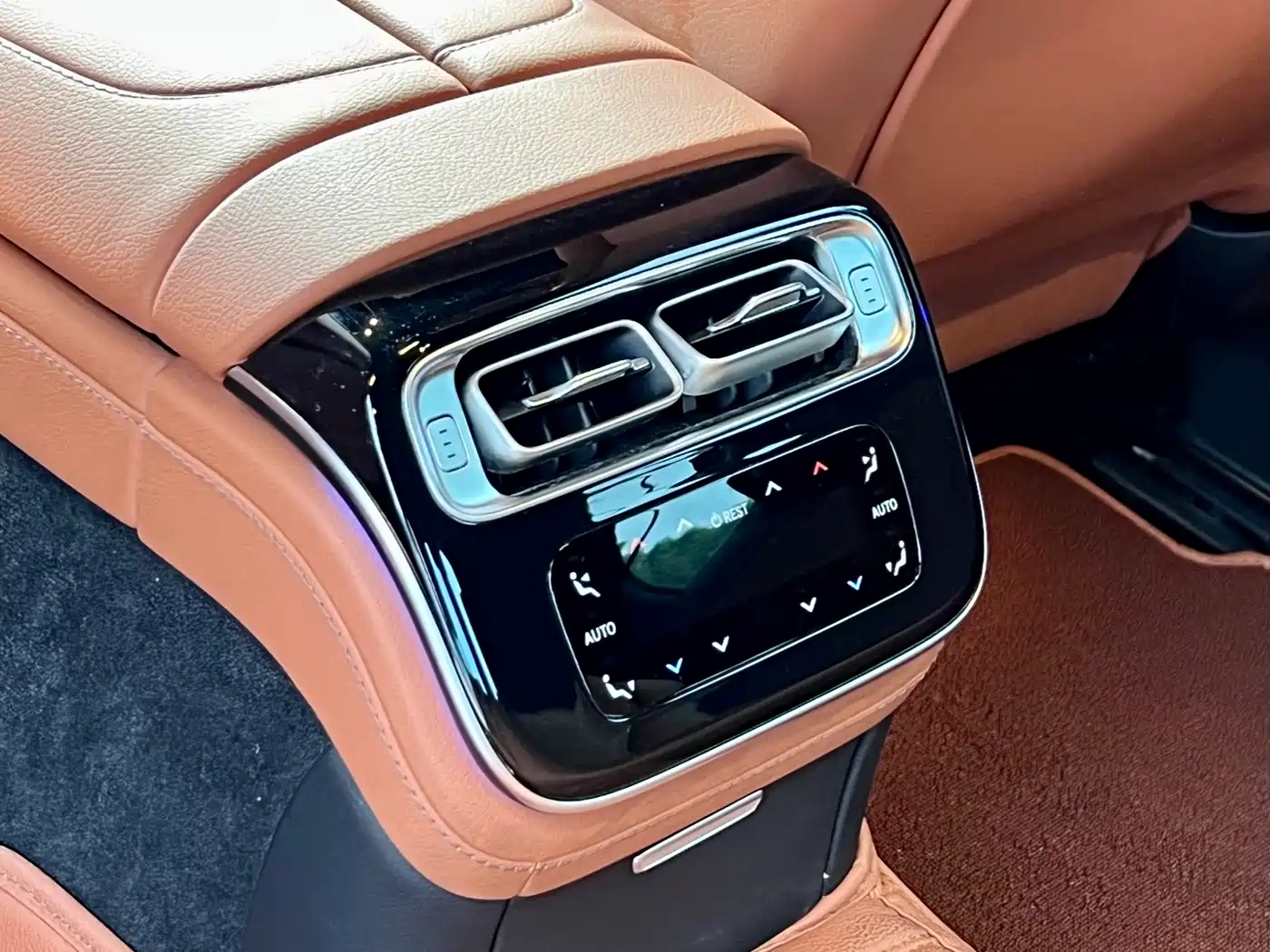 Mercedes-Benz S-Class 2023 Model S 400 L Business Edition фото 10