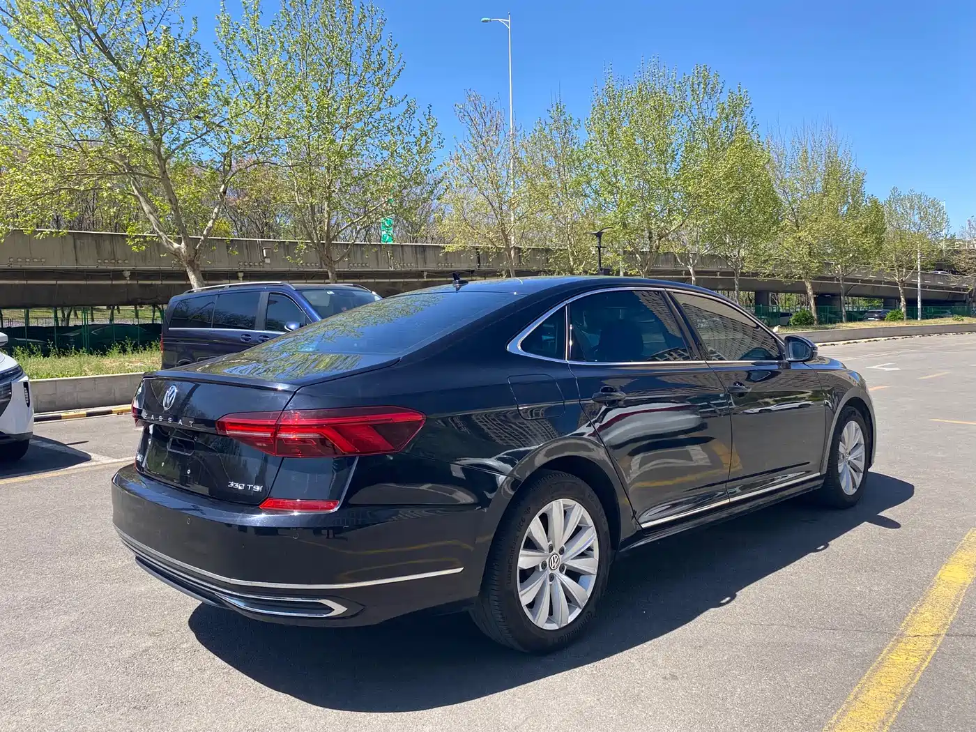 Volkswagen Passat 2019 330TSI Elite Version China VI фото 3