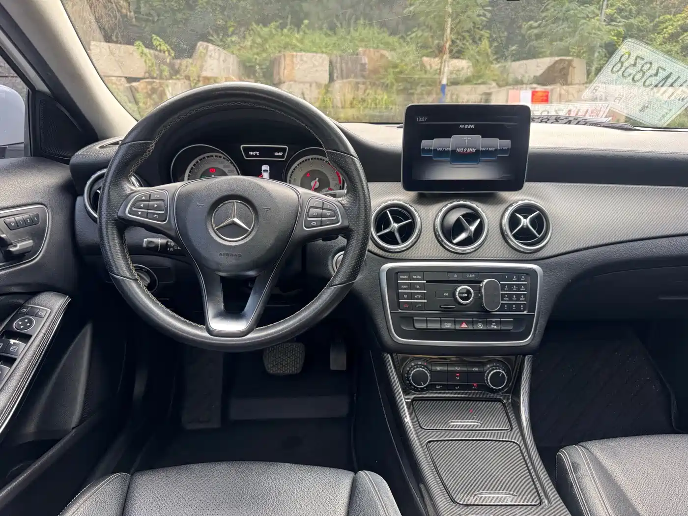 Mercedes-Benz GLA 2017 GLA 200 Dynamic фото 9