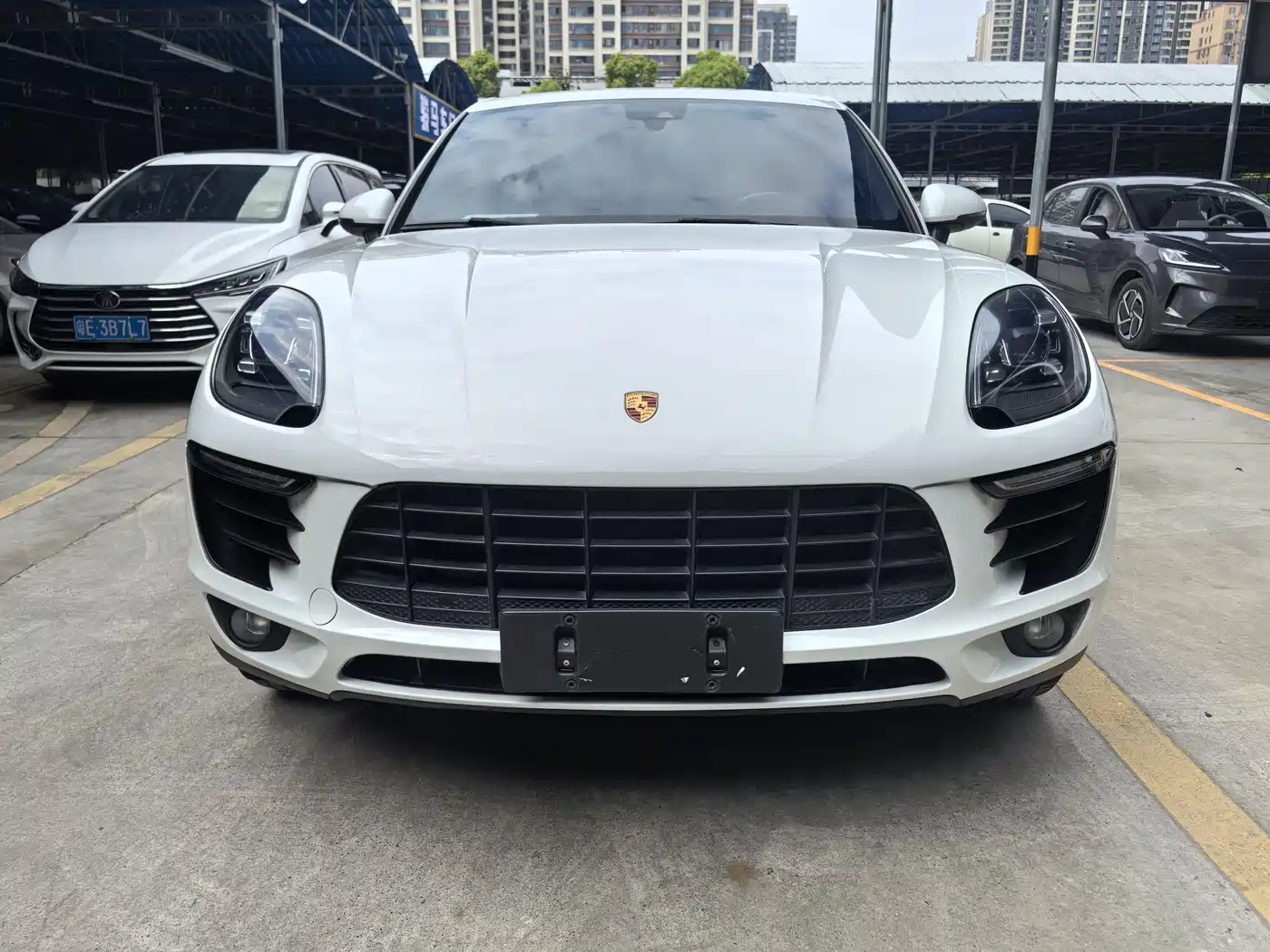 Porsche Macan 2017 Macan 2.0T фото 2