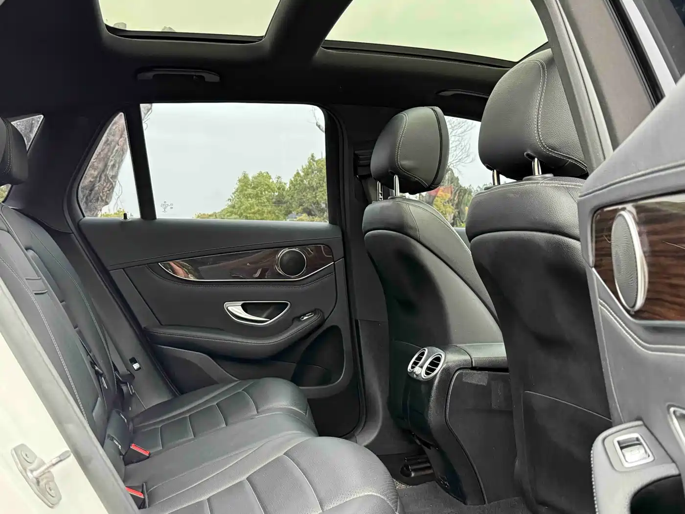Mercedes-Benz GLC 2017 GLC 260 4MATIC Dynamic фото 10