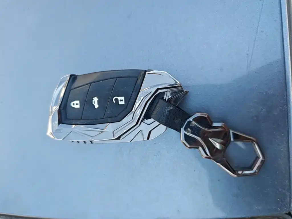 Фото 9 - Roewe i5