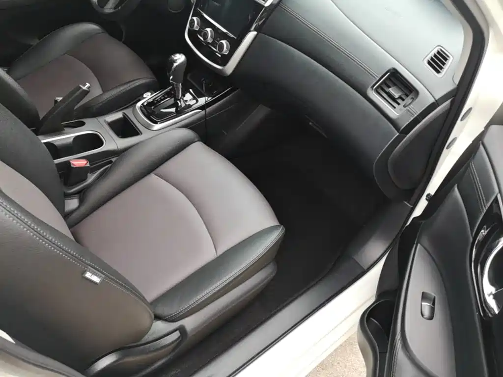 Nissan Tiida, миниатюра 25