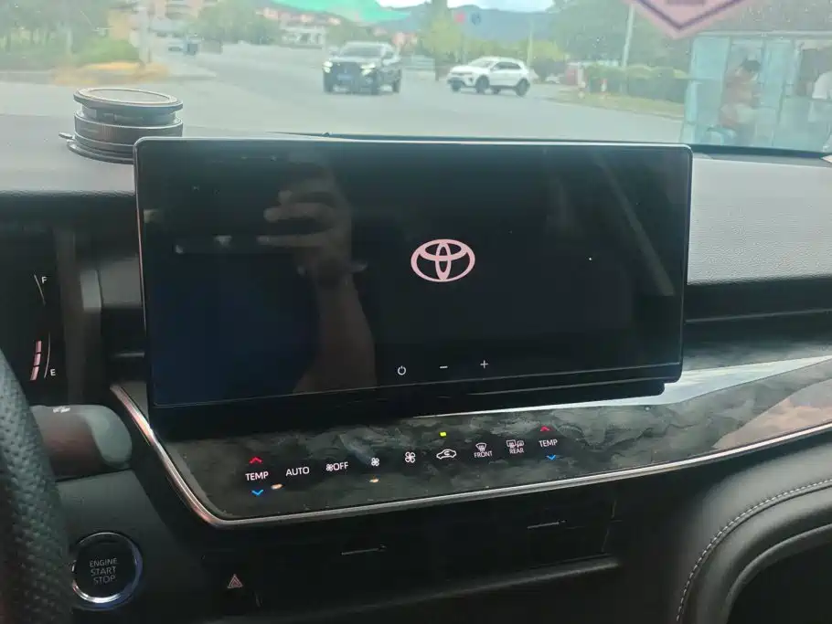 Toyota Camry 2025 2024 2.0E Elite Edition