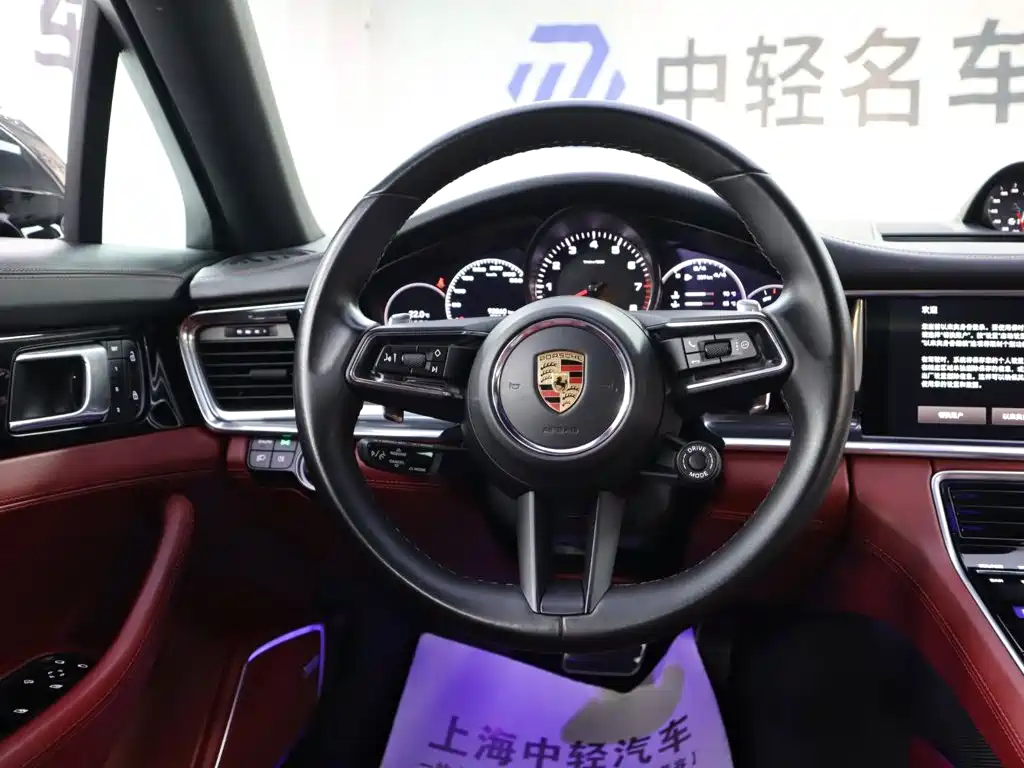 Фото 13 - Porsche Panamera