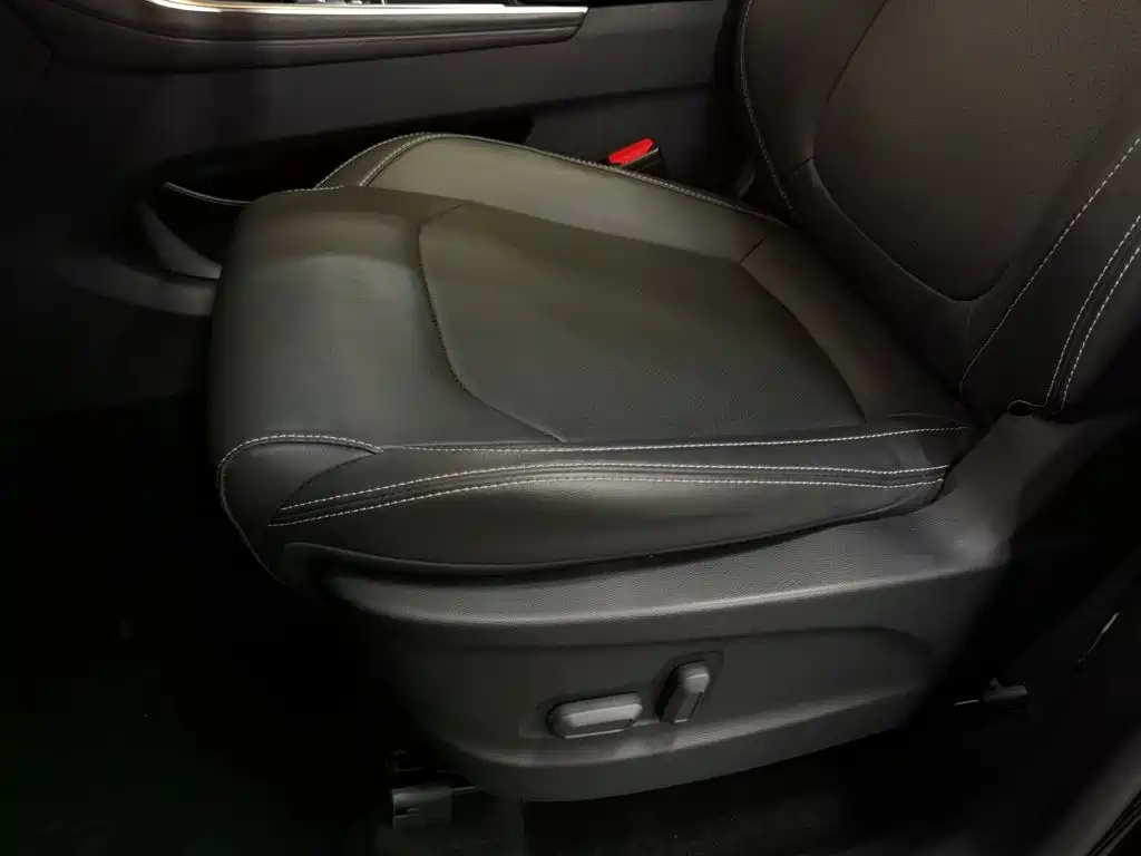 Maxus Maxus G50 2025 2023 Model PLUS 1.5T Happiness Recommended Auto Launch Edition