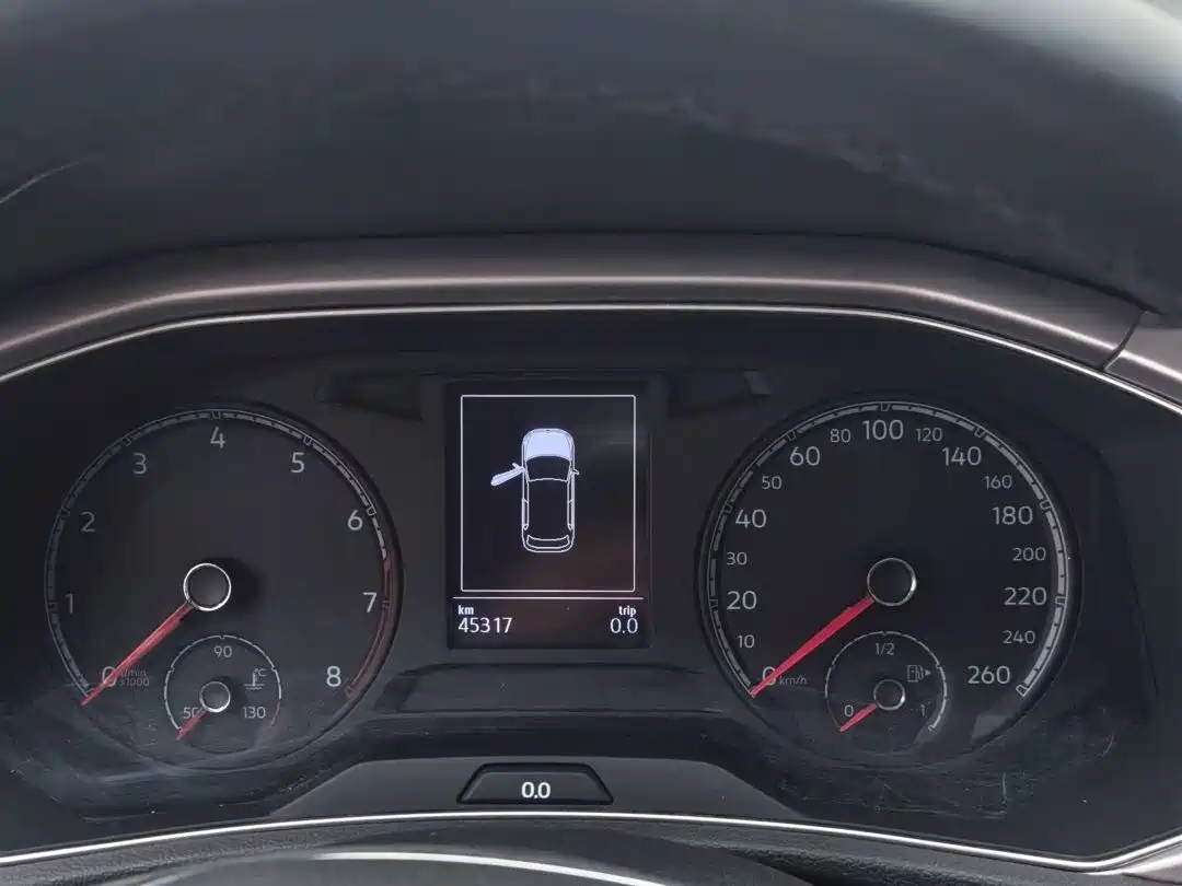 VOLKSWAGEN T ROC EXPLORING SONGS