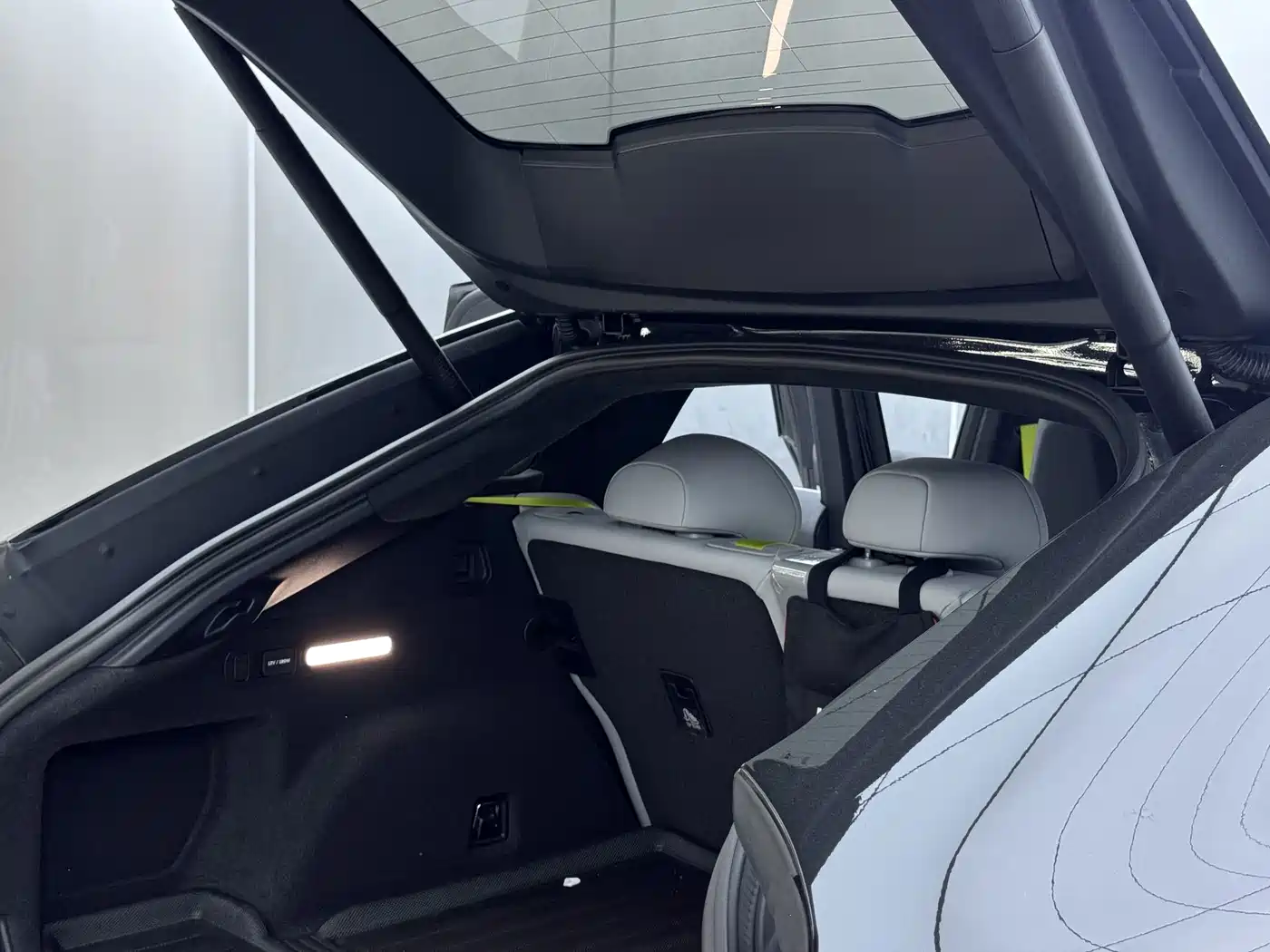 Фото 26 - NIO EC6