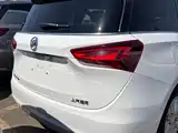 Фото 10 - Buick GL6