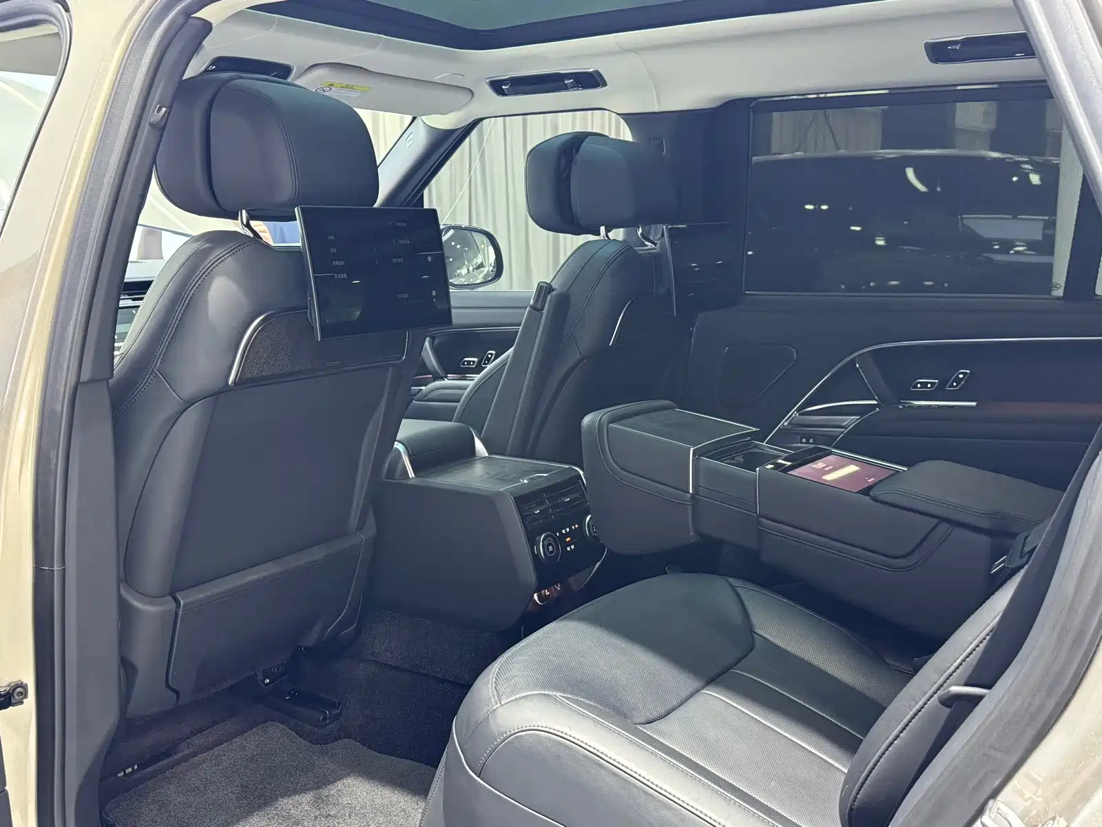 Фото 17 - Land Rover Range Rover