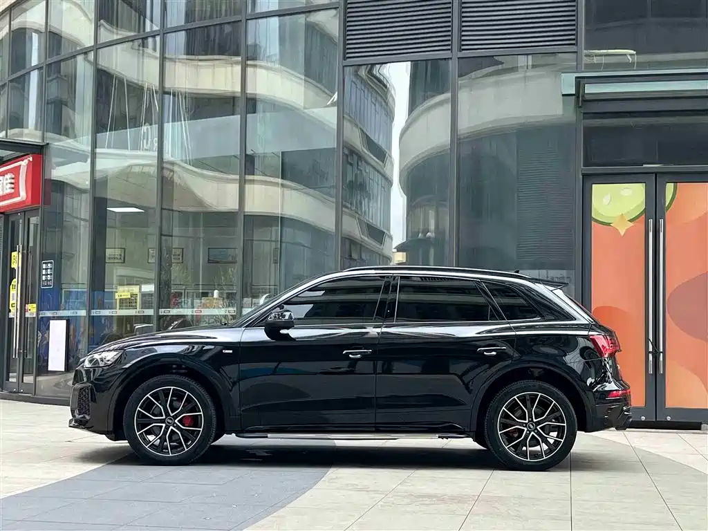 Audi Q5L 2023 40T Luxury Dynamic фото 18