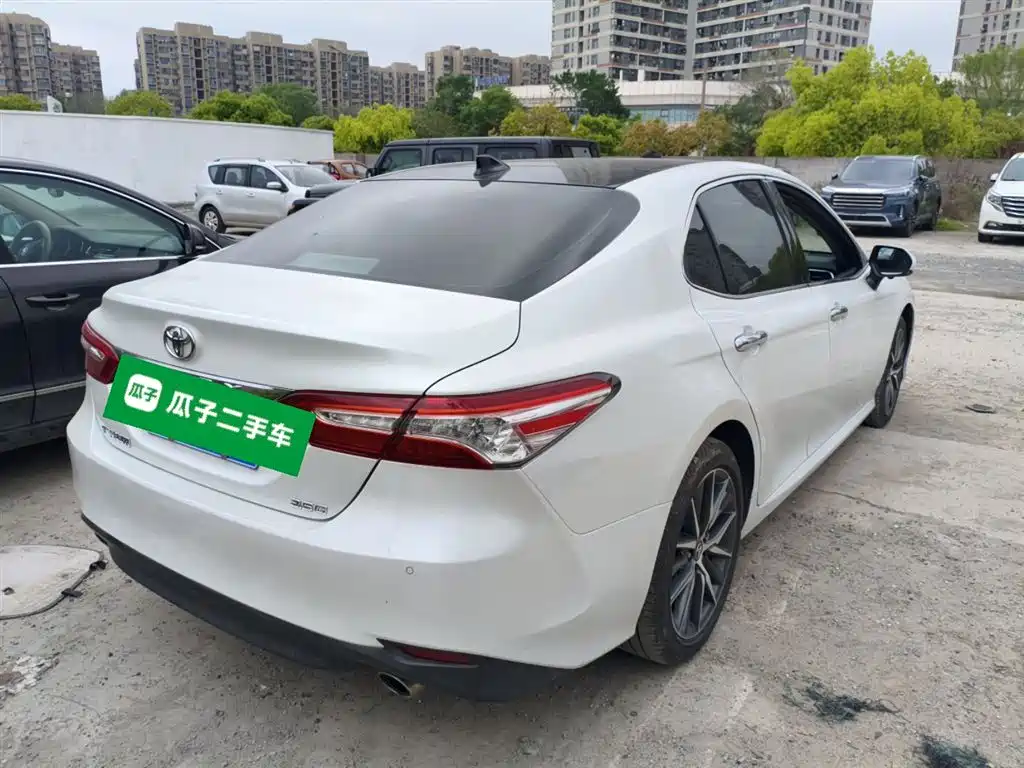 Toyota Camry 2021 2.5G Luxury Edition фото 7