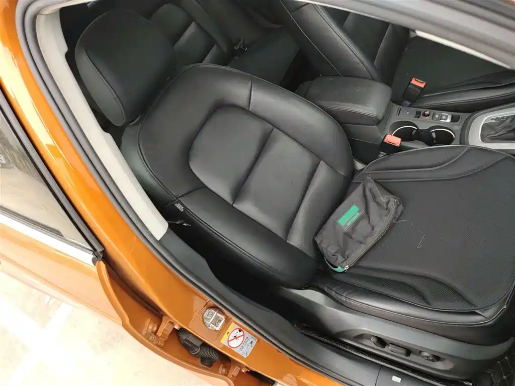 Audi Q3 2015 35 TFSI Millionth Anniversary Intelligent Leader фото 25