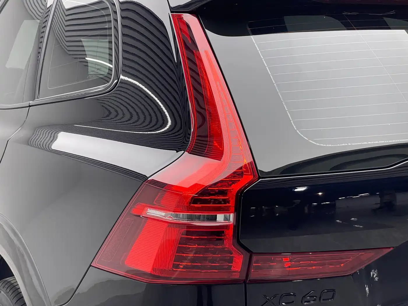 Volvo XC60 2025 2025 Model B5 AWD Intelligent Extreme Night Black Edition