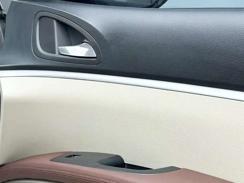 Buick GL8 2018 28T Luxury Model China VI фото 16
