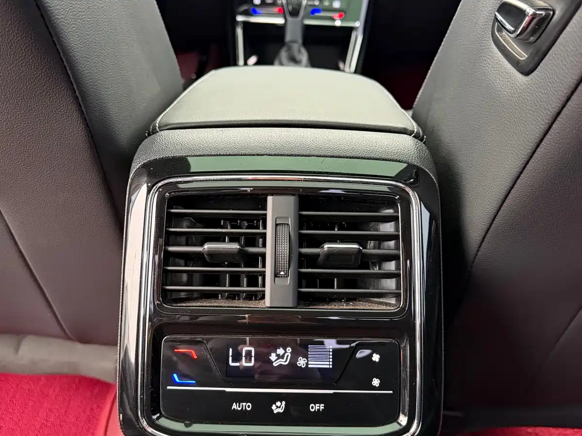 Volkswagen Passat 2024 330TSI Elite Edition фото 26