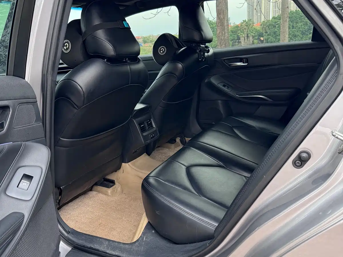 Toyota Avalon 2019 2.5L Progressive Edition China V фото 9