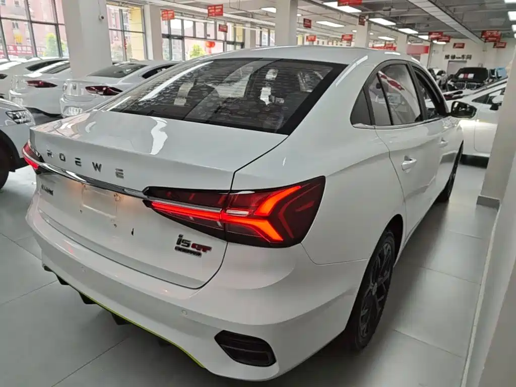 Фото 7 - Roewe i5