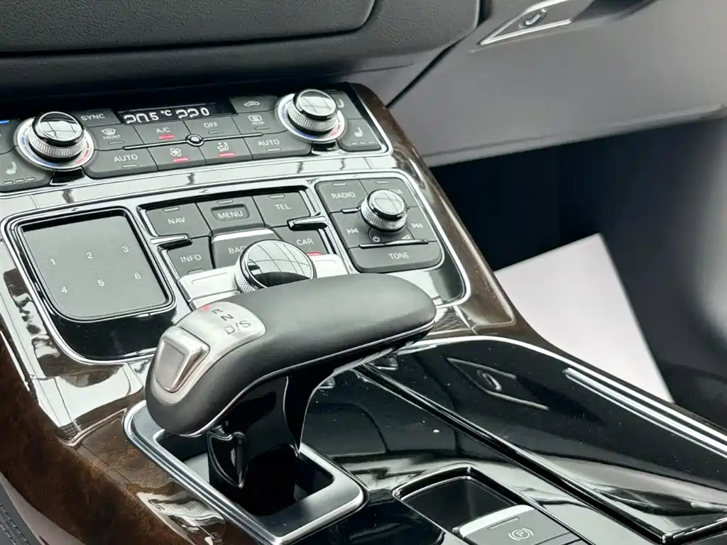 Audi A8 2013 A8L 45 TFSI quattro Luxury фото 13