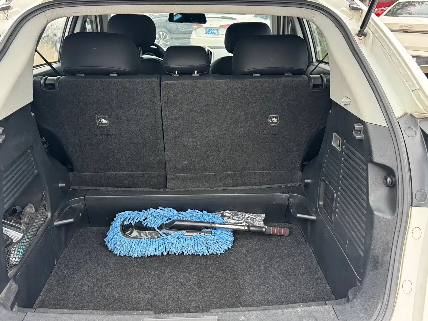 Photo 9 - Luxgen U6 SUV