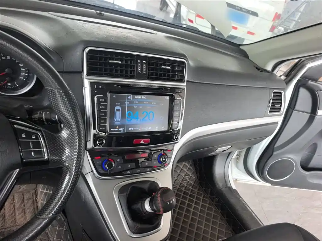 Haval M6 2018 1.5T Manual 2WD Urban фото 10