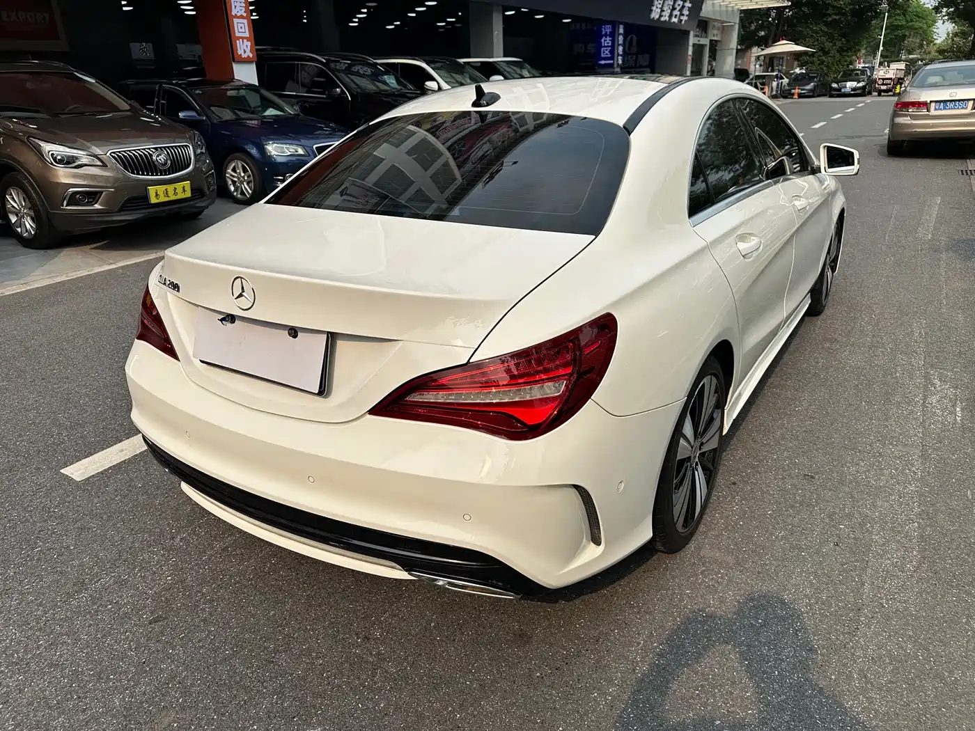 Mercedes-Benz CLA (Import) 2018 CLA 200 Fashion Edition фото 4