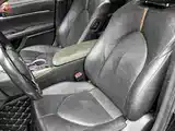Фото 5 - Toyota Camry