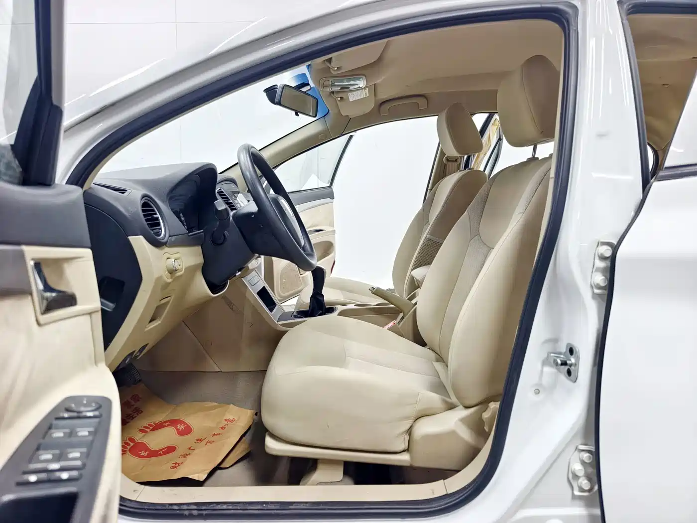 Roewe 350 2015 2014 1.5L Manual Swift Edition