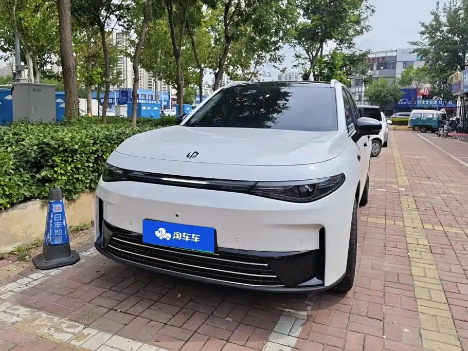 Фото 2 - Leapmotor C10