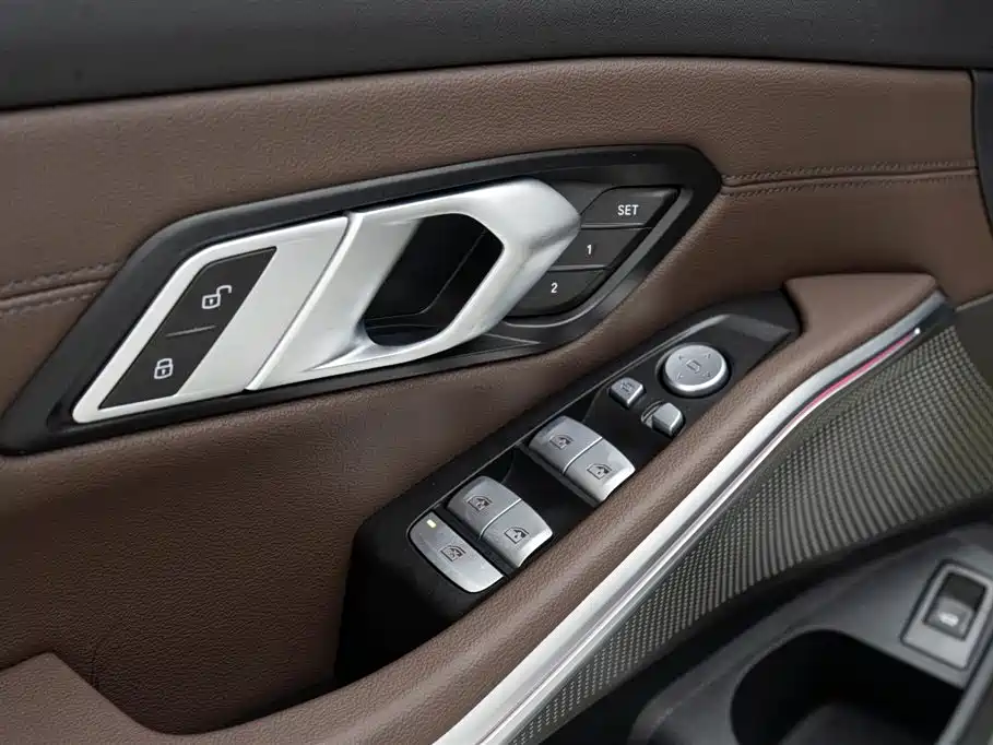 BMW 3 Series 2025 325Li M Sport Package фото 15