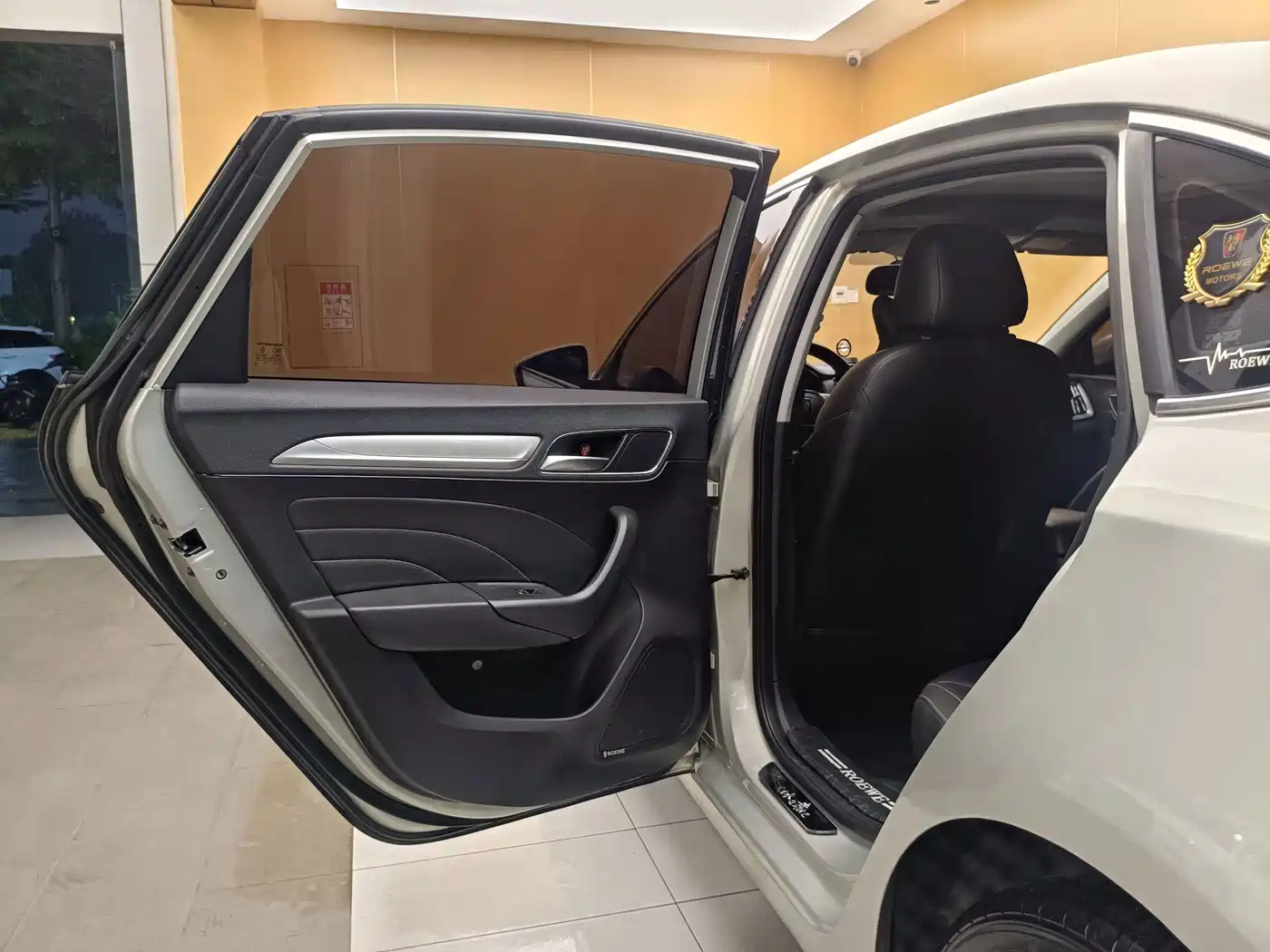 Roewe i6 New Energy 2018 2017 45T Hybrid Connected Smart Enjoyment Edition