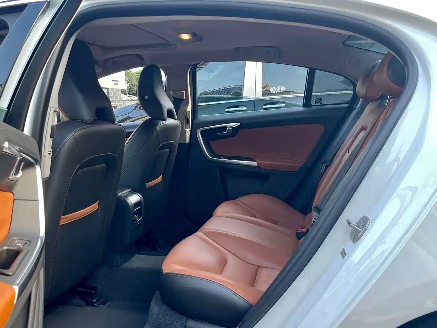 Фото 20 - Volvo S60
