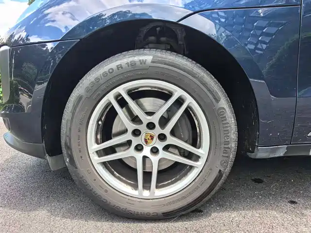 Porsche Macan 2021 Macan 2.0T — фото 3
