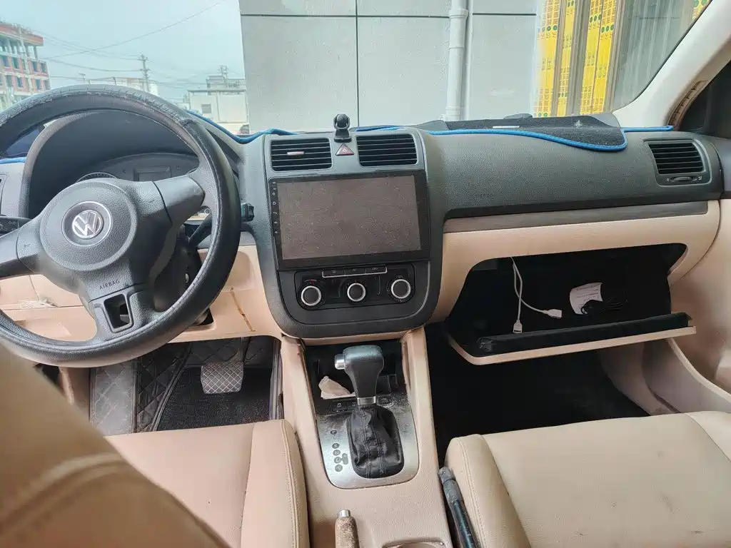 Volkswagen Sagitar 2011 2011 1.6L Automatic Fashion