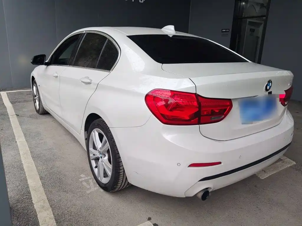 BMW 1 Series 2017 118i Design Package фото 5