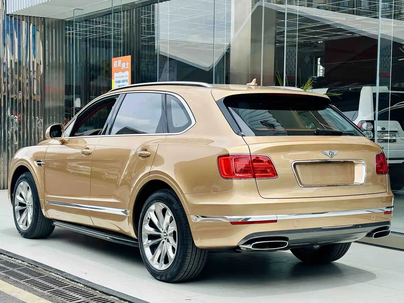 Bentley Bentayga 2018 2017 6.0T Standard Edition