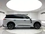 Photo 4 - Lynk & Co 900