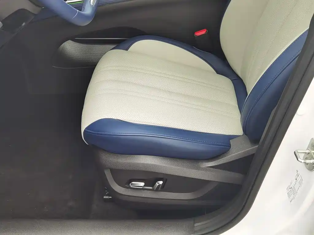 Exeed Chasing Wind C-DM 2025 2024 C-DM 1.5TCI 105KM Luxury Edition