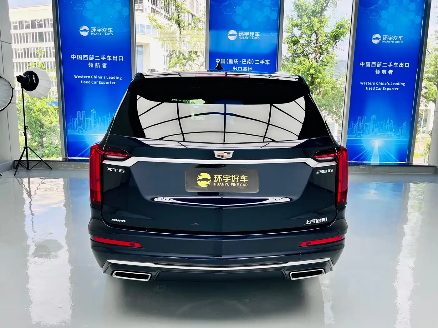 CADILLAC XT6